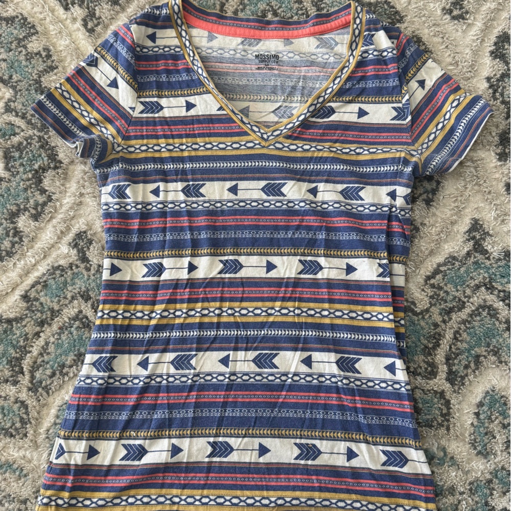 Mossimo Supply Co Fitted Blue and Red T-Shirt